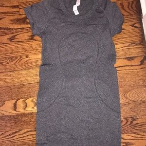 Lulu lemon grey short sleeve dry fit